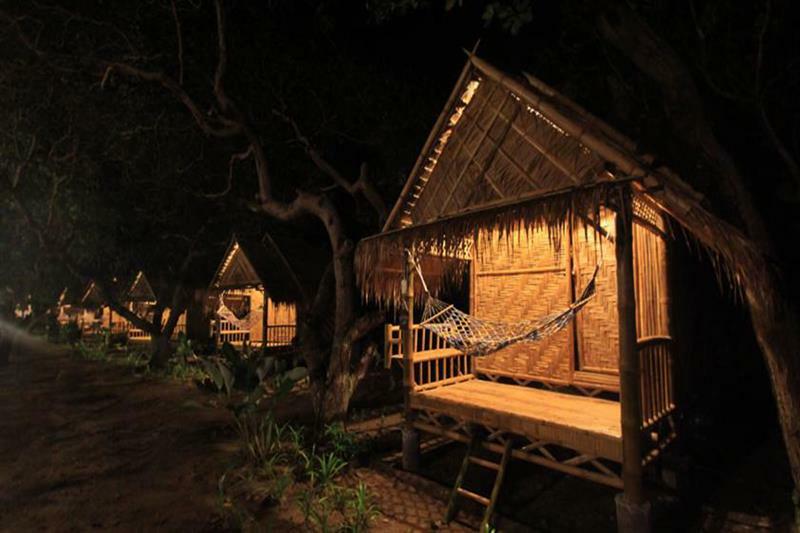 Chalee Tropicana Bungalow Koh Phayam Exterior photo